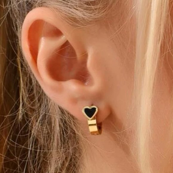 Stainless Steel Elegant Gold Heart Hoop Earring Jewelry Women NWT - Picture 2 of 4